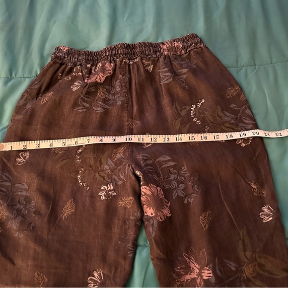 Floral Linen Luv Jeans - Picture 6 of 9
